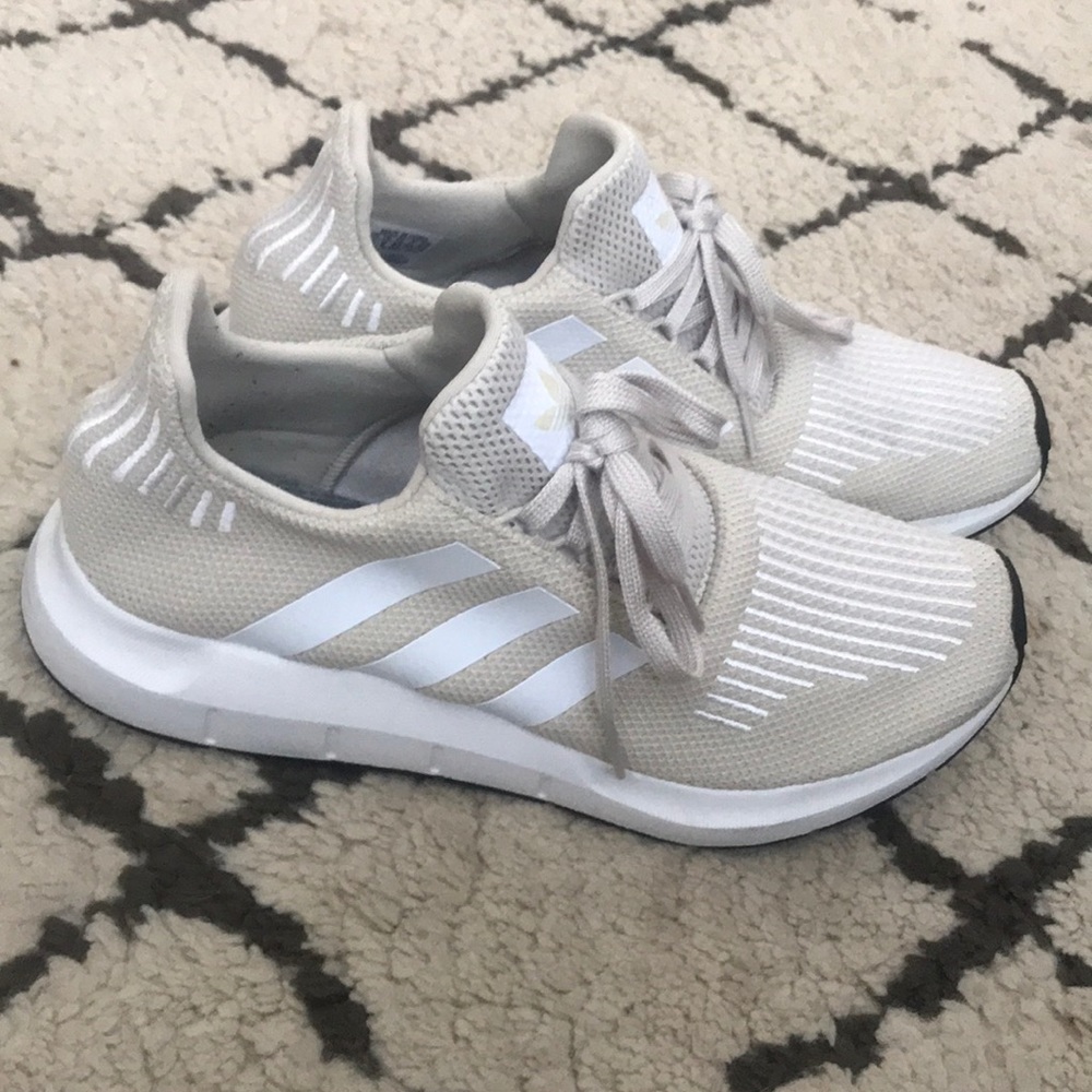 Adidas  Swift run